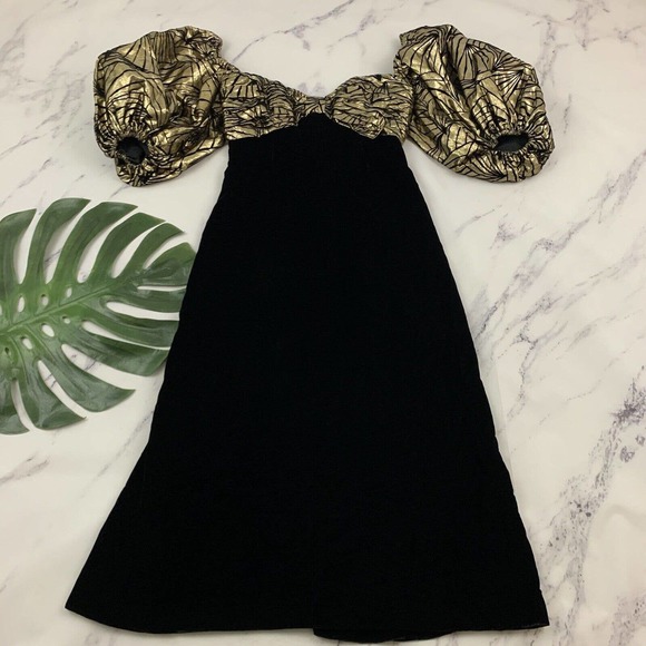 Victor Costa Dresses & Skirts - Victor Costa Vintage Balloon Sleeve Cocktail Dress 8 Black Velvet Gold Taffeta